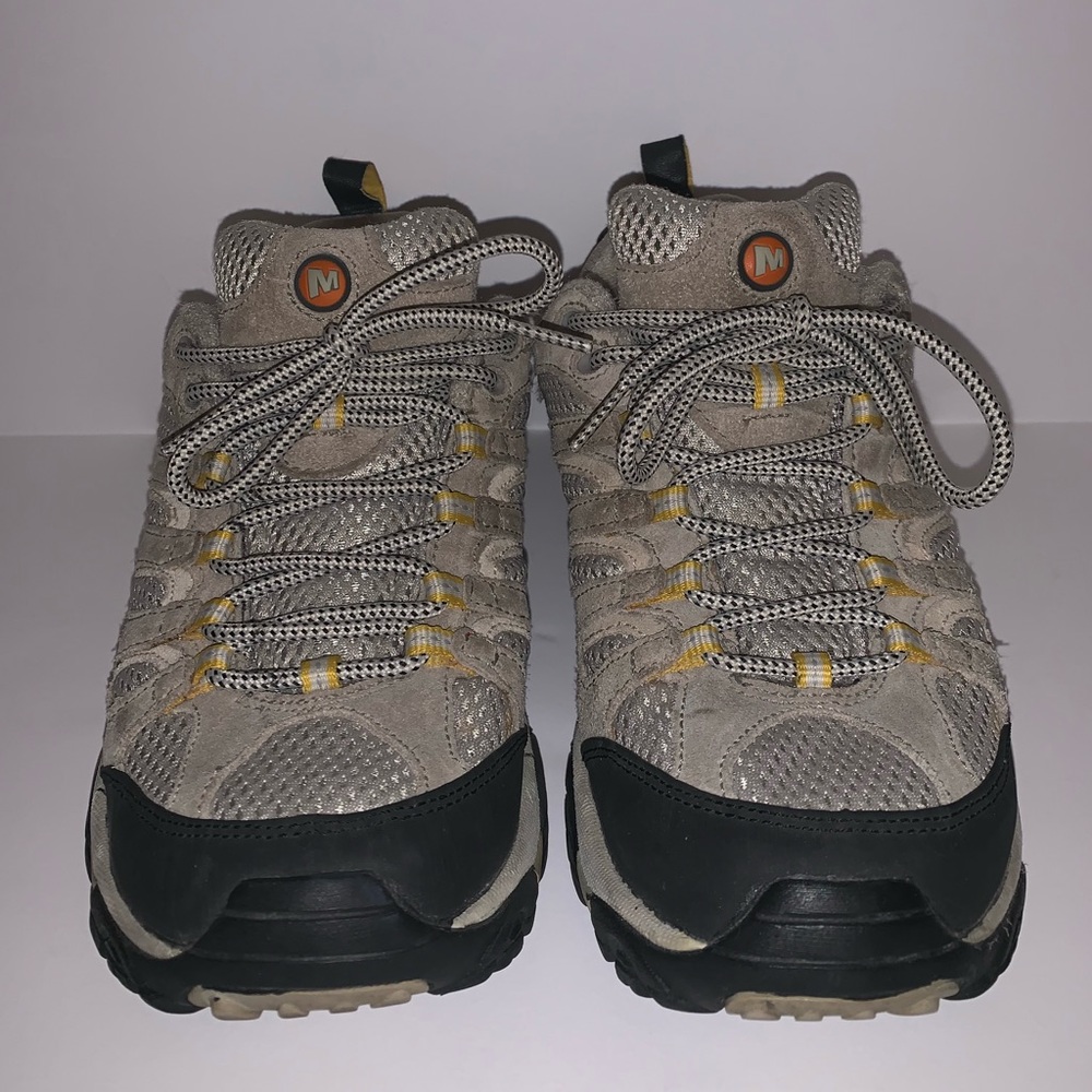 Merrell Women’s Lowcut Hiking Shoes sz 8.5